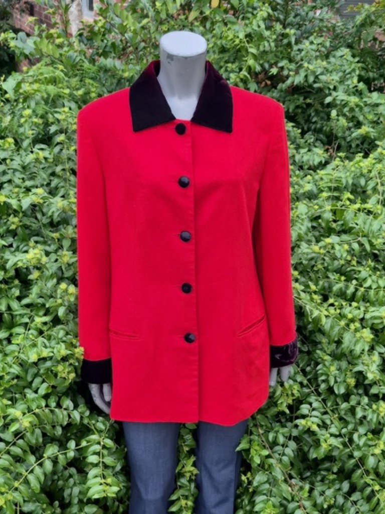 Laura Scott Ladies Elegant Red Blazer/Jacket With Black Velvet Accented Details